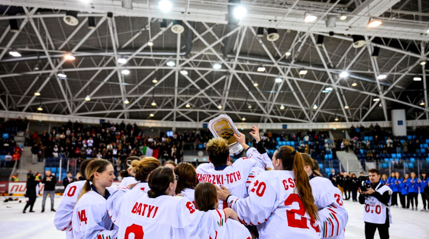 Hungary celebrating their win at the U18 D1A Worlds in 2025