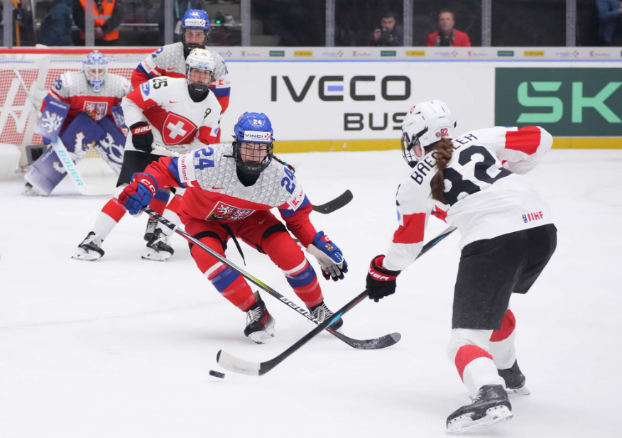2025 Worlds Quarterfinal Preview: Czechia vs Switzerland, Canada vs Japan