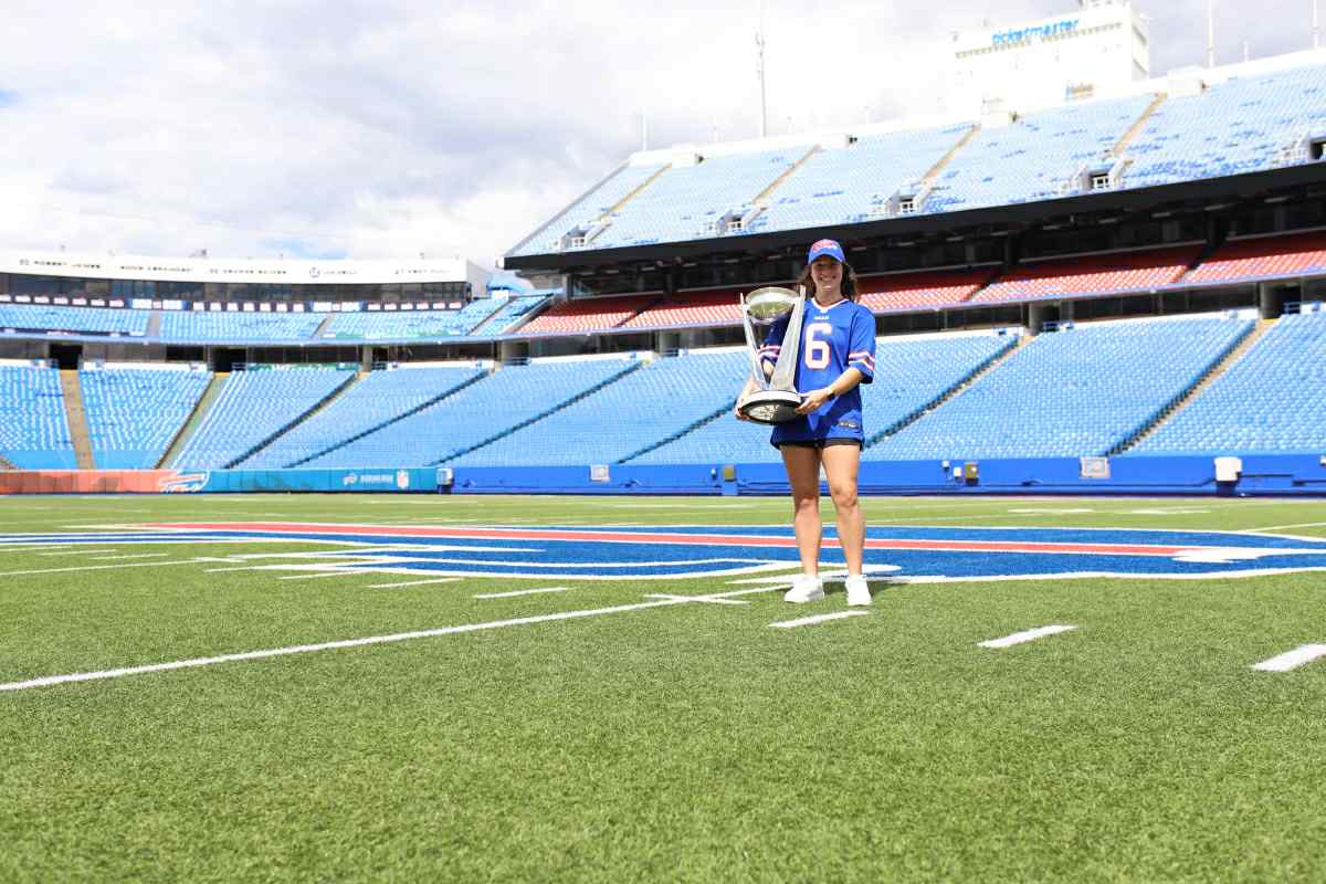 Katy Knoll Goes Home, This Time with Company