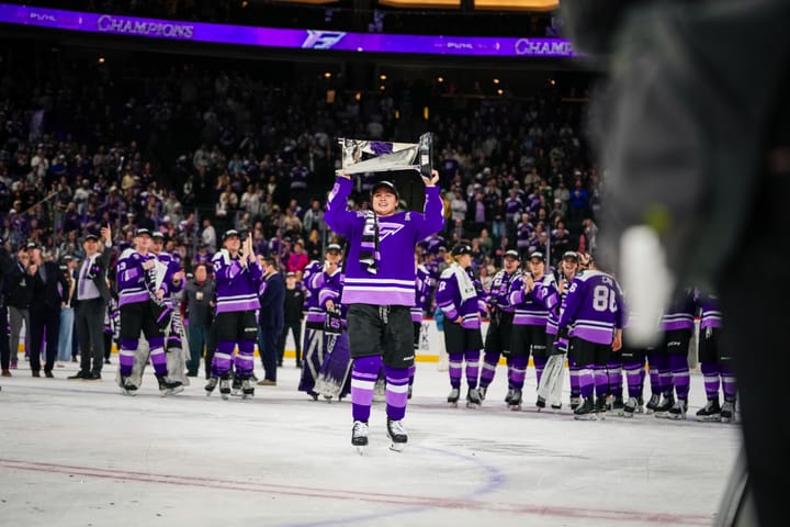 Sophie Jaques lifts the Walter Cup