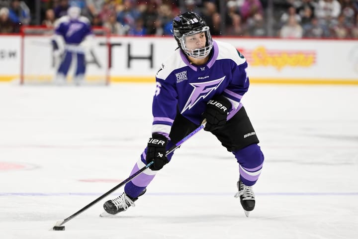 Frost # 16 Sophie Jaques