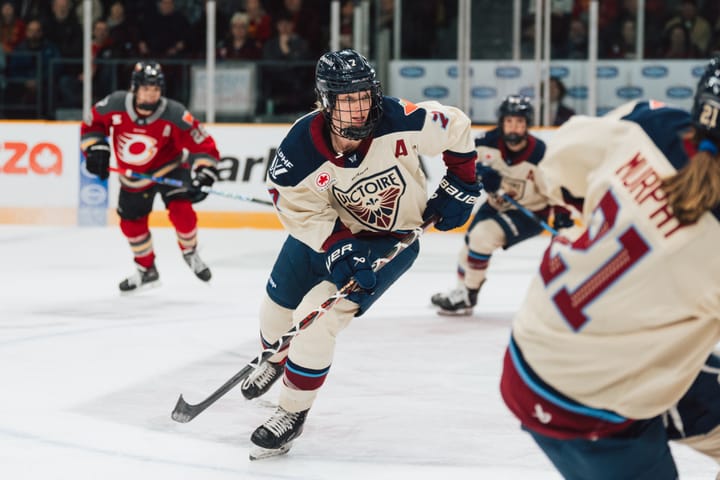 Victoire sign Poulin, Stacey, Desbiens to two-year extensions